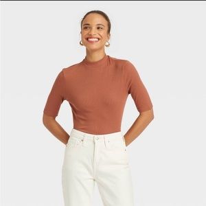 Elbow Sleeve Mock Turtleneck T-shirt